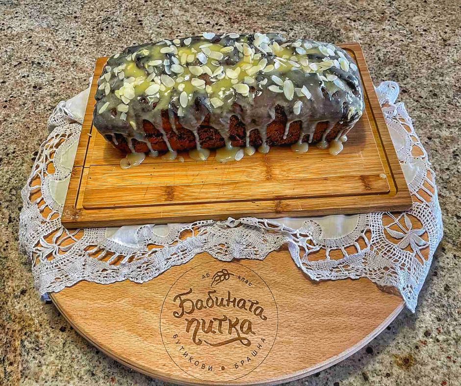 лесен кекс с ябълки