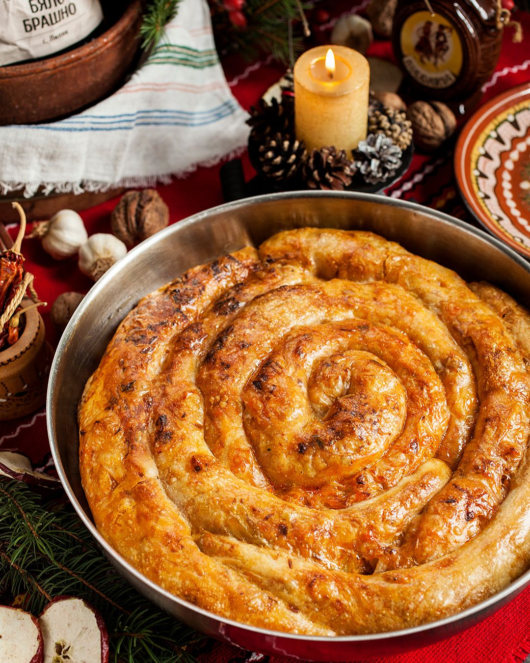 Зелник с домашни дърпани кори