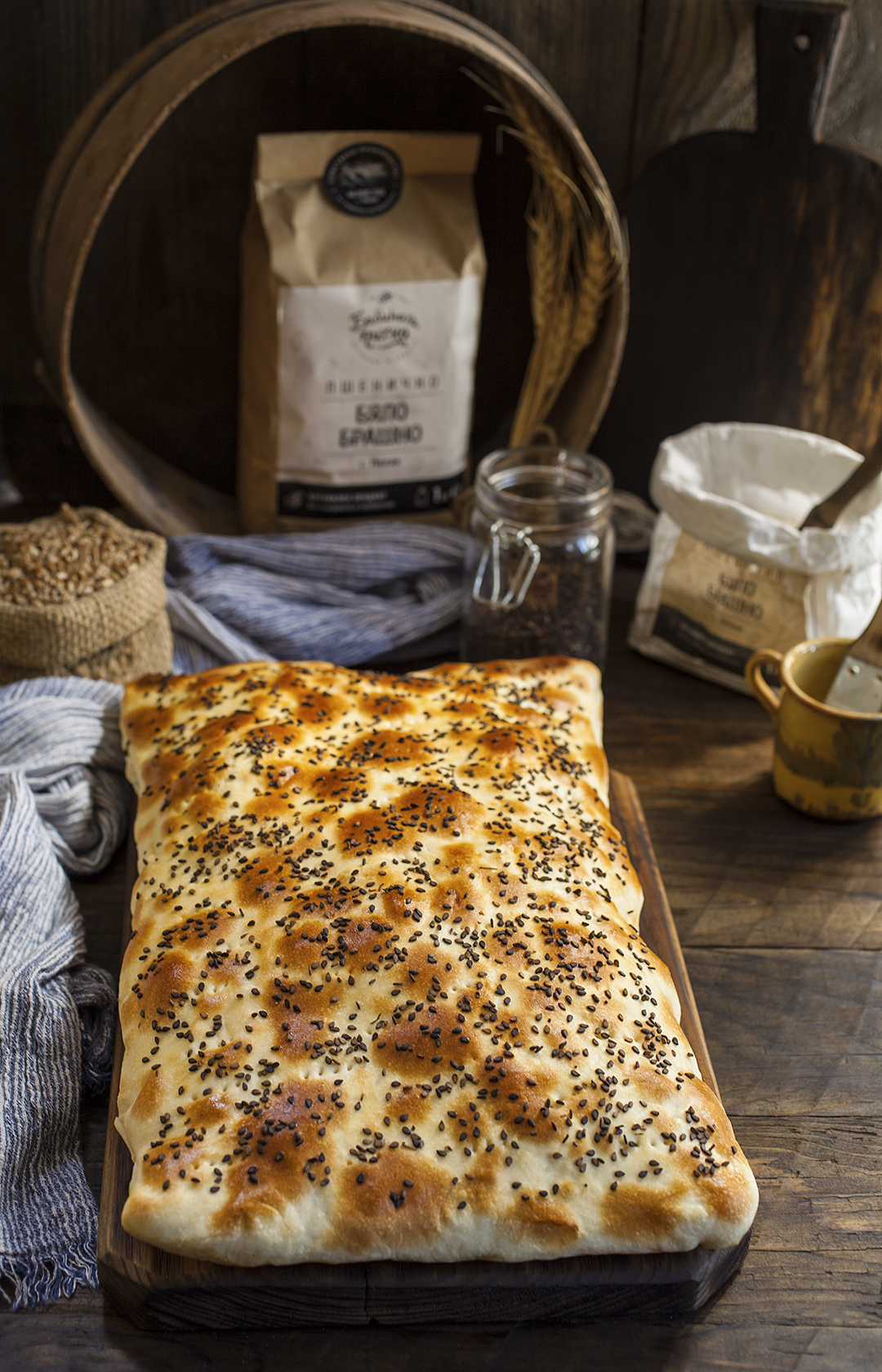 Арабски плосък хляб със сирене и извара