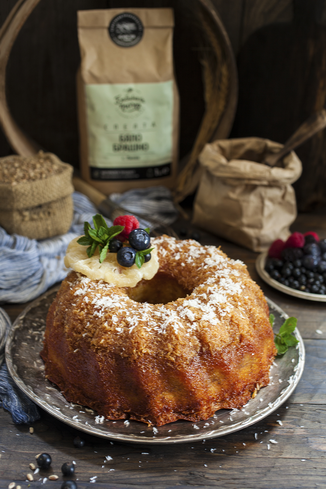 Кекс с карамел и кокосови стърготини И БРАШНО ОТ СПЕЛТА