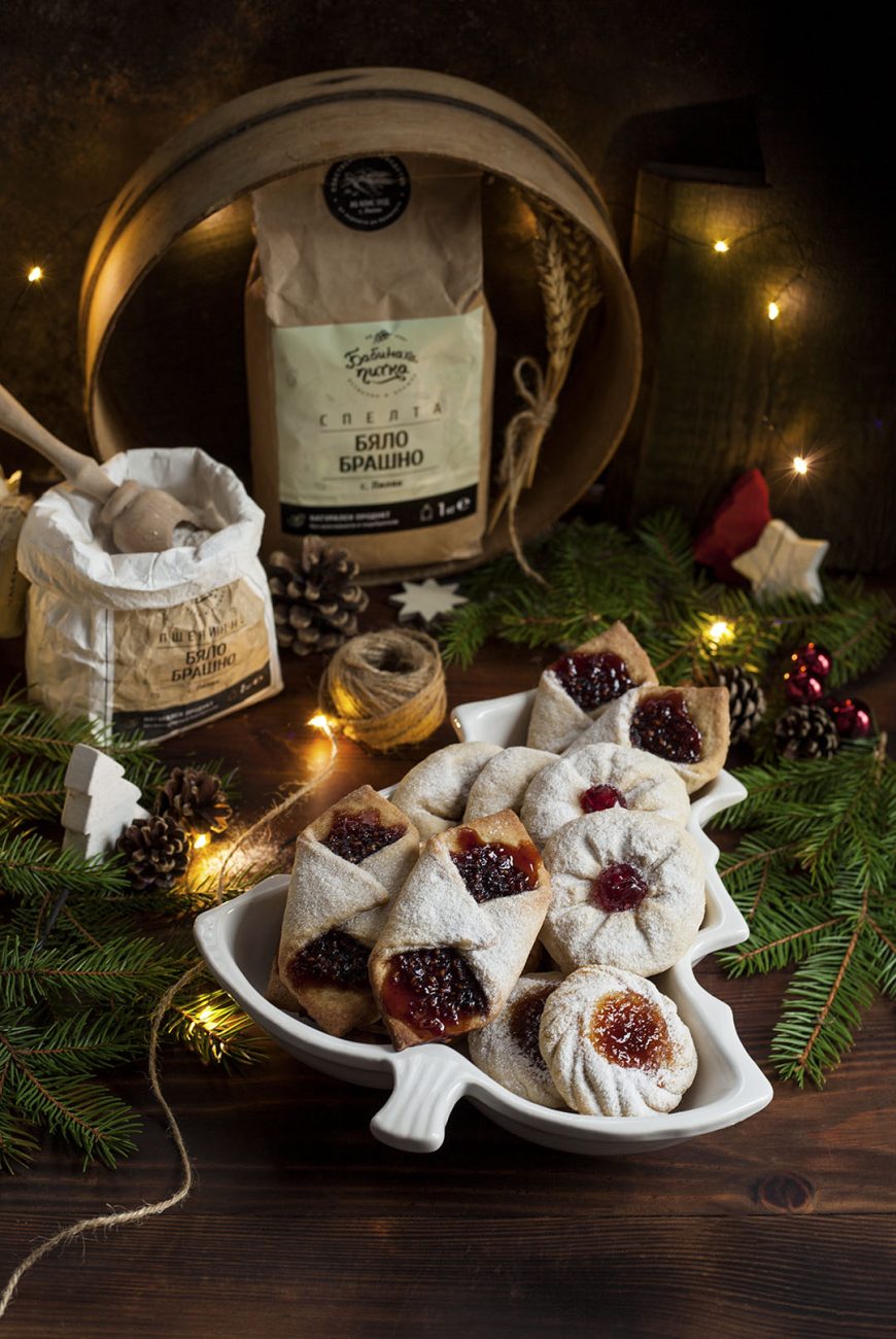 Коледни сладки в три варианта на оформяне