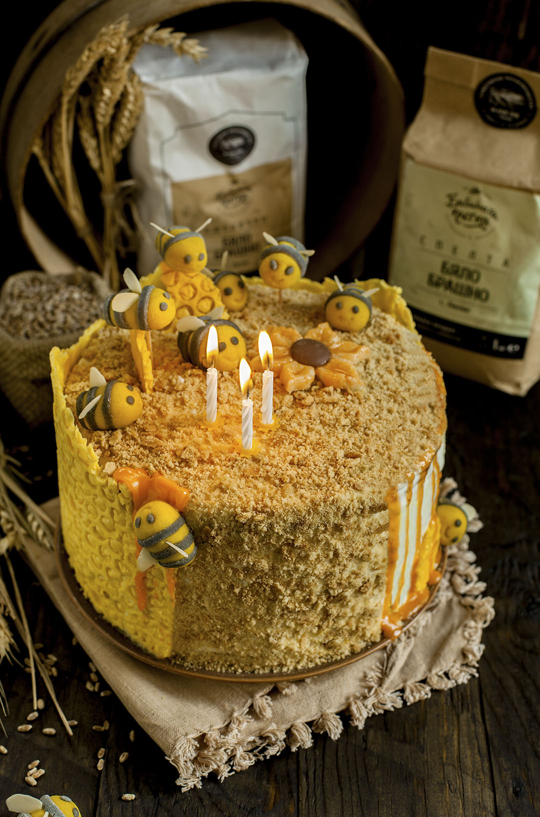 Тортата "Медовик"