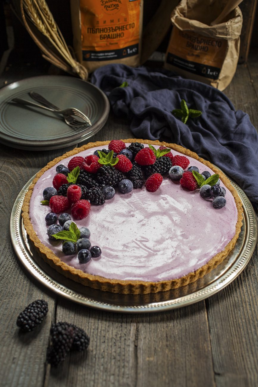Тарт с мус от горски плодове